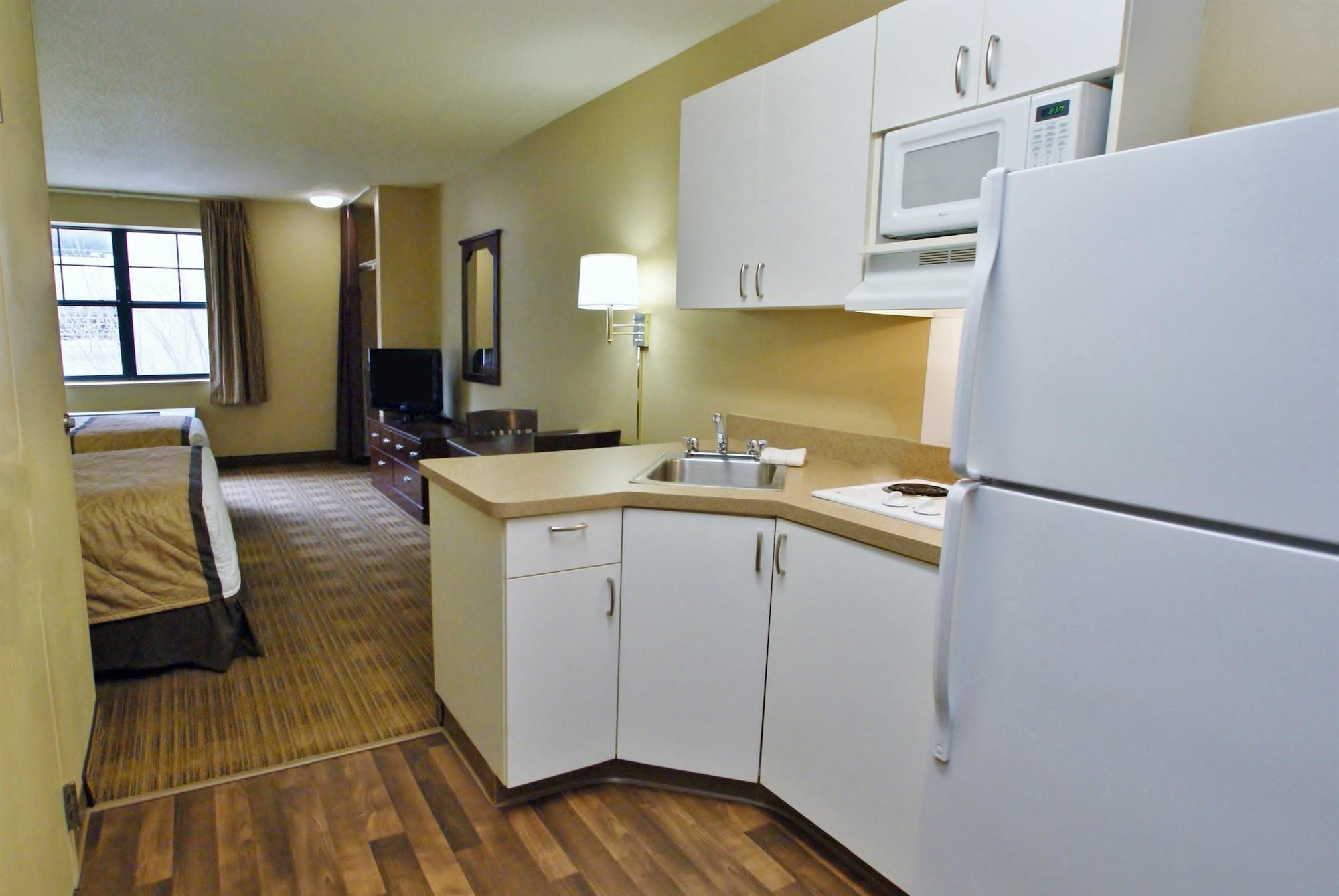 Extended Stay America Suites - Detroit - Metropolitan Airport Romulus Exterior photo