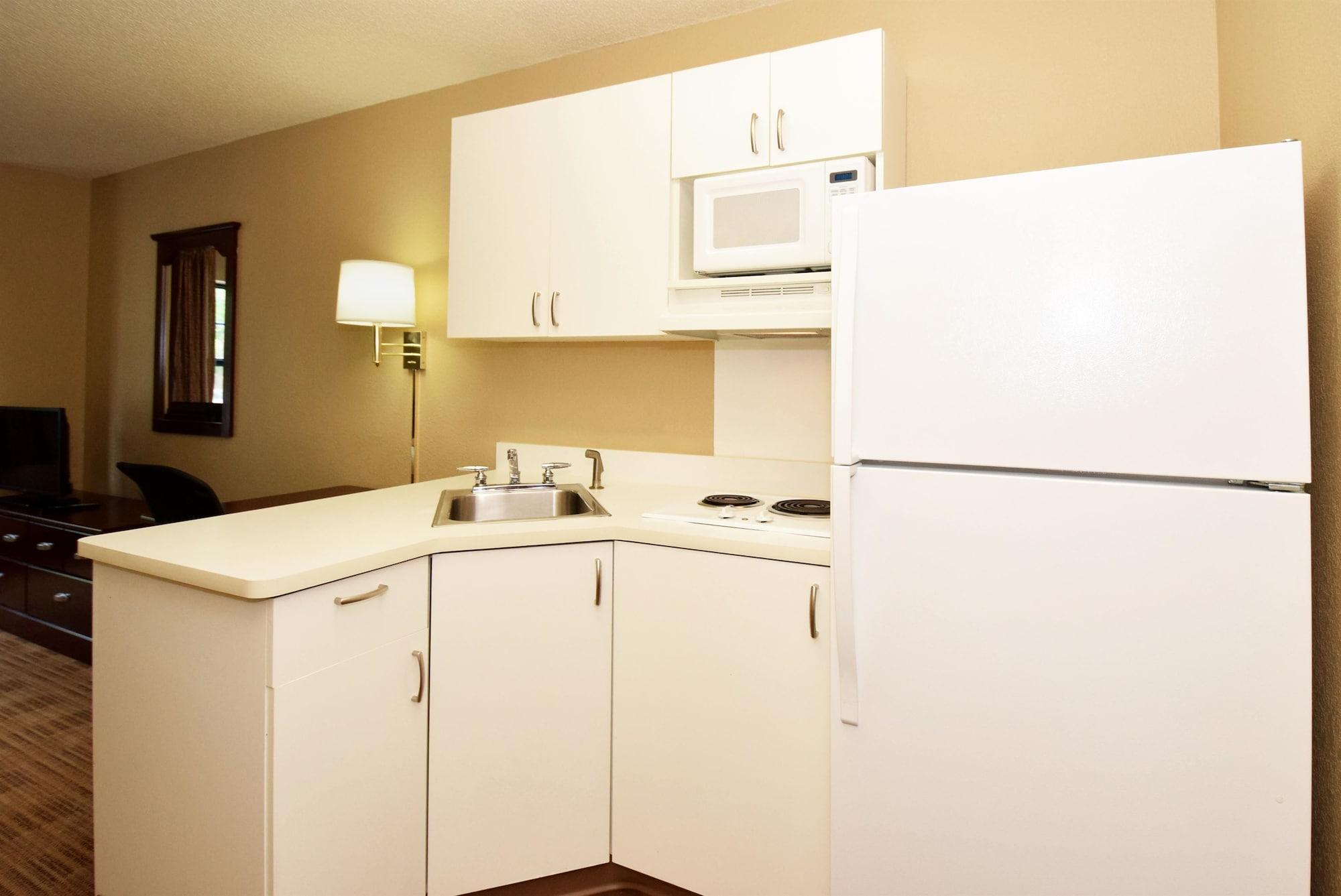 Extended Stay America Suites - Detroit - Metropolitan Airport Romulus Exterior photo