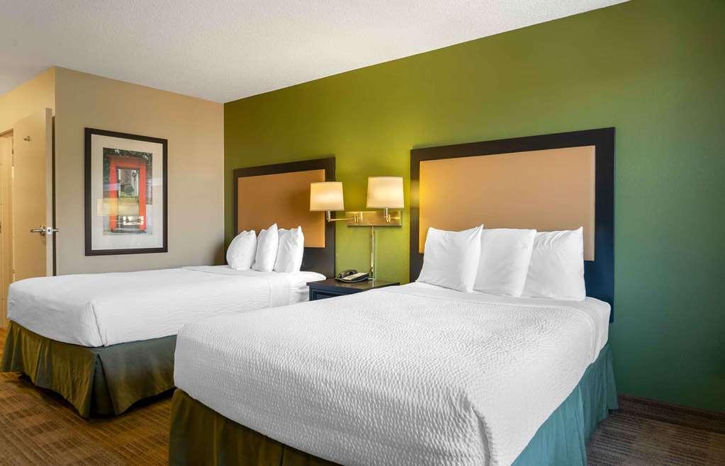 Extended Stay America Suites - Detroit - Metropolitan Airport Romulus Room photo