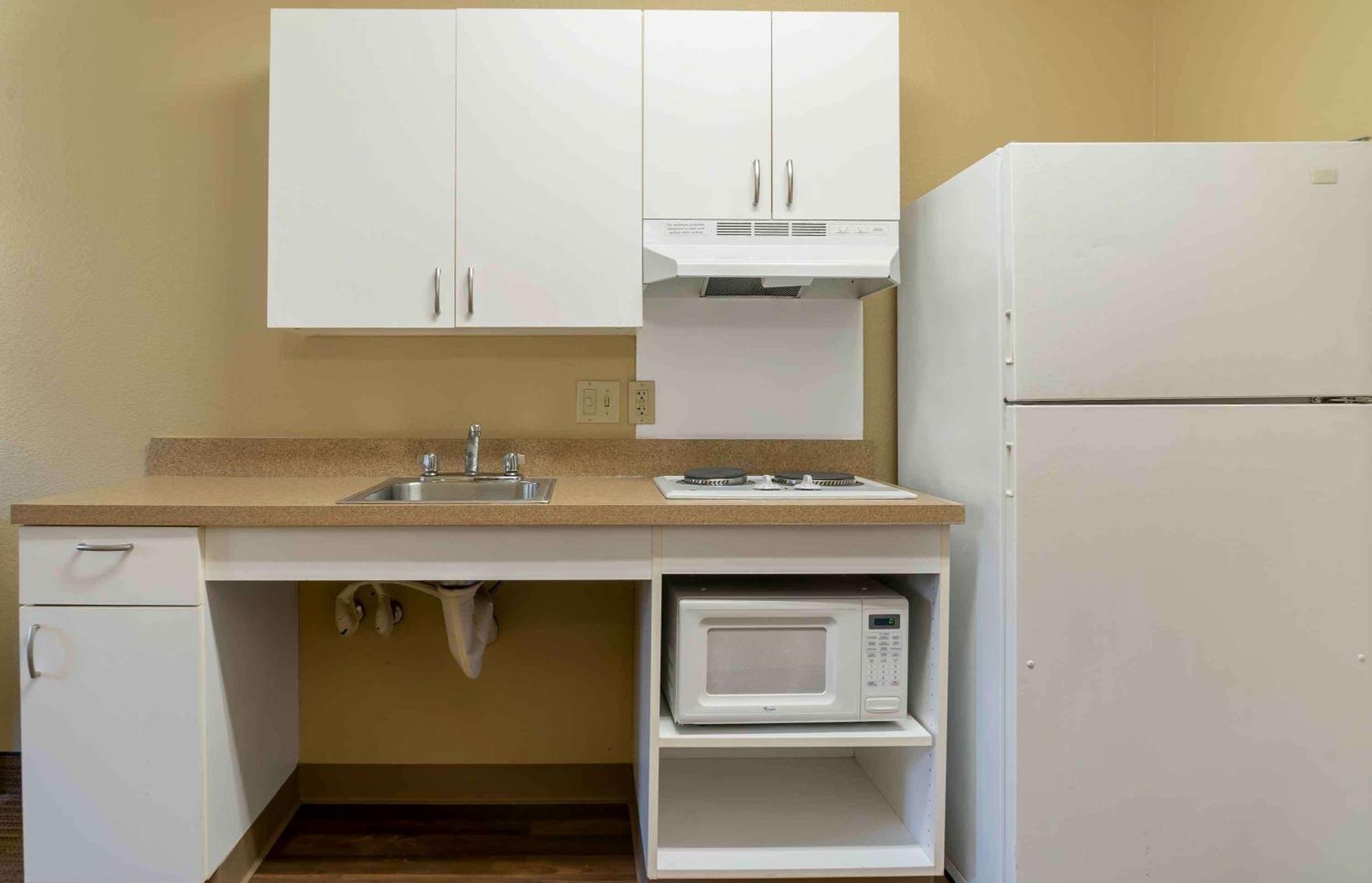 Extended Stay America Suites - Detroit - Metropolitan Airport Romulus Exterior photo