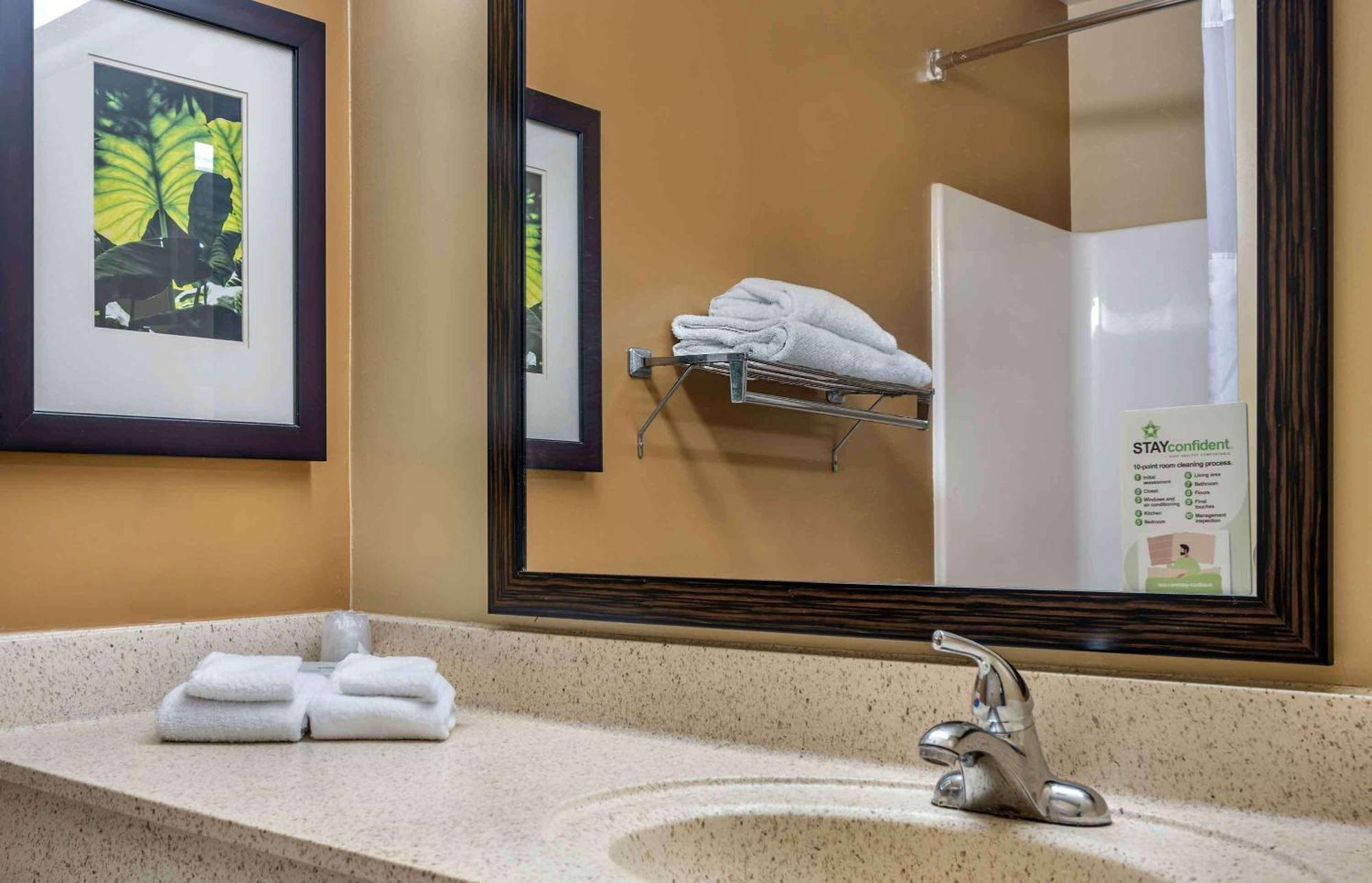 Extended Stay America Suites - Detroit - Metropolitan Airport Romulus Exterior photo