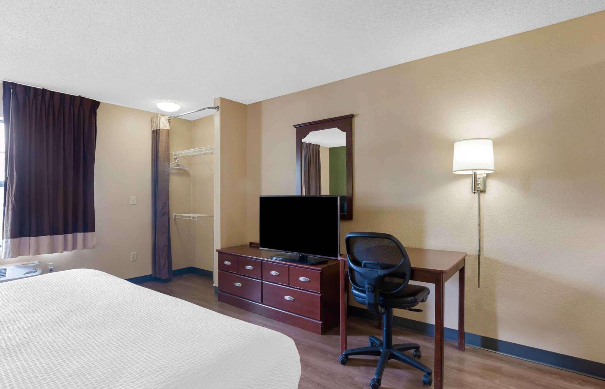 Extended Stay America Suites - Detroit - Metropolitan Airport Romulus Exterior photo