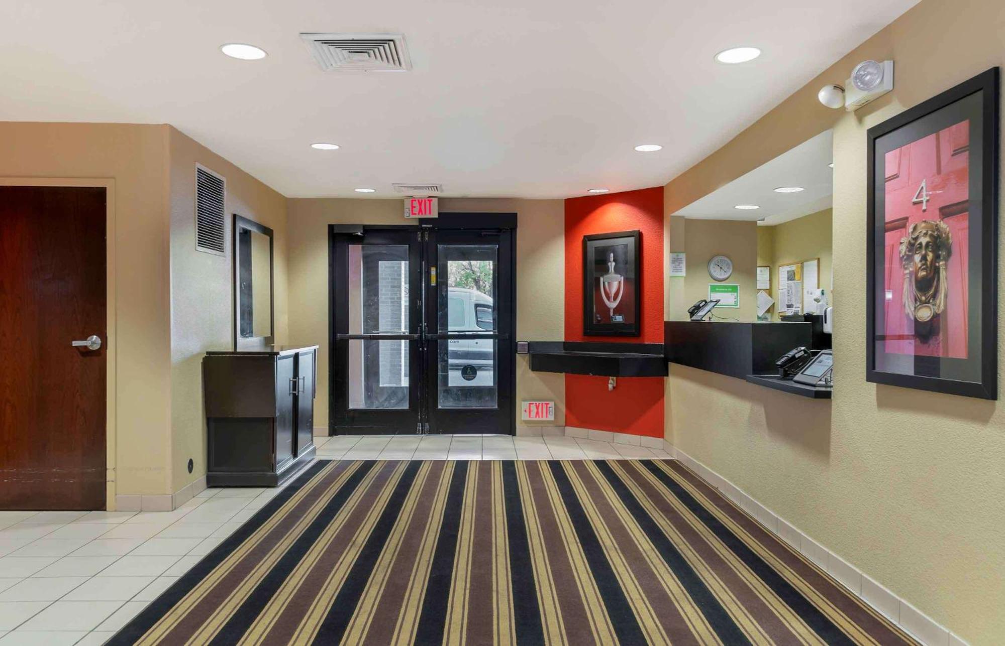 Extended Stay America Suites - Detroit - Metropolitan Airport Romulus Exterior photo