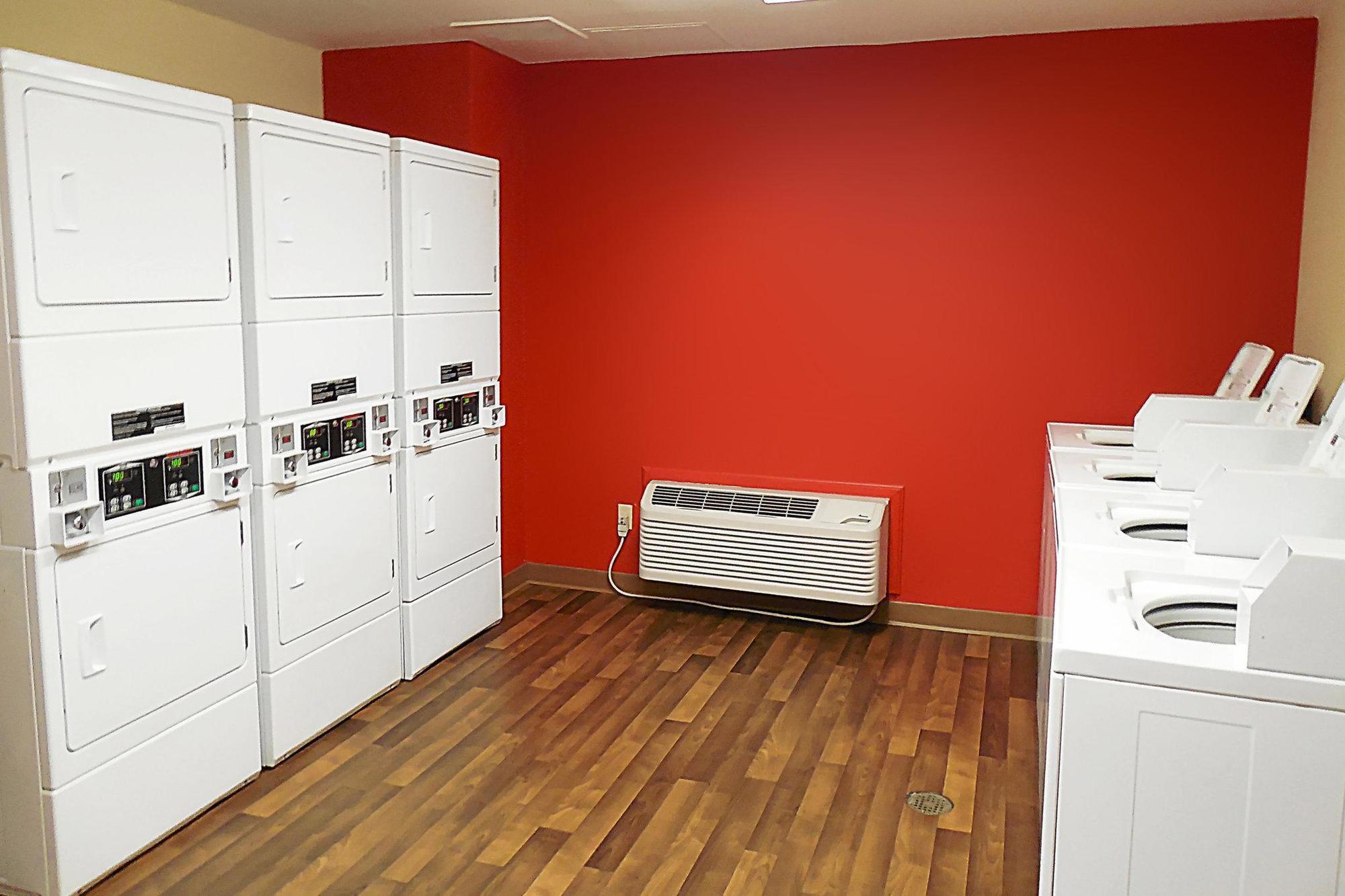 Extended Stay America Suites - Detroit - Metropolitan Airport Romulus Exterior photo