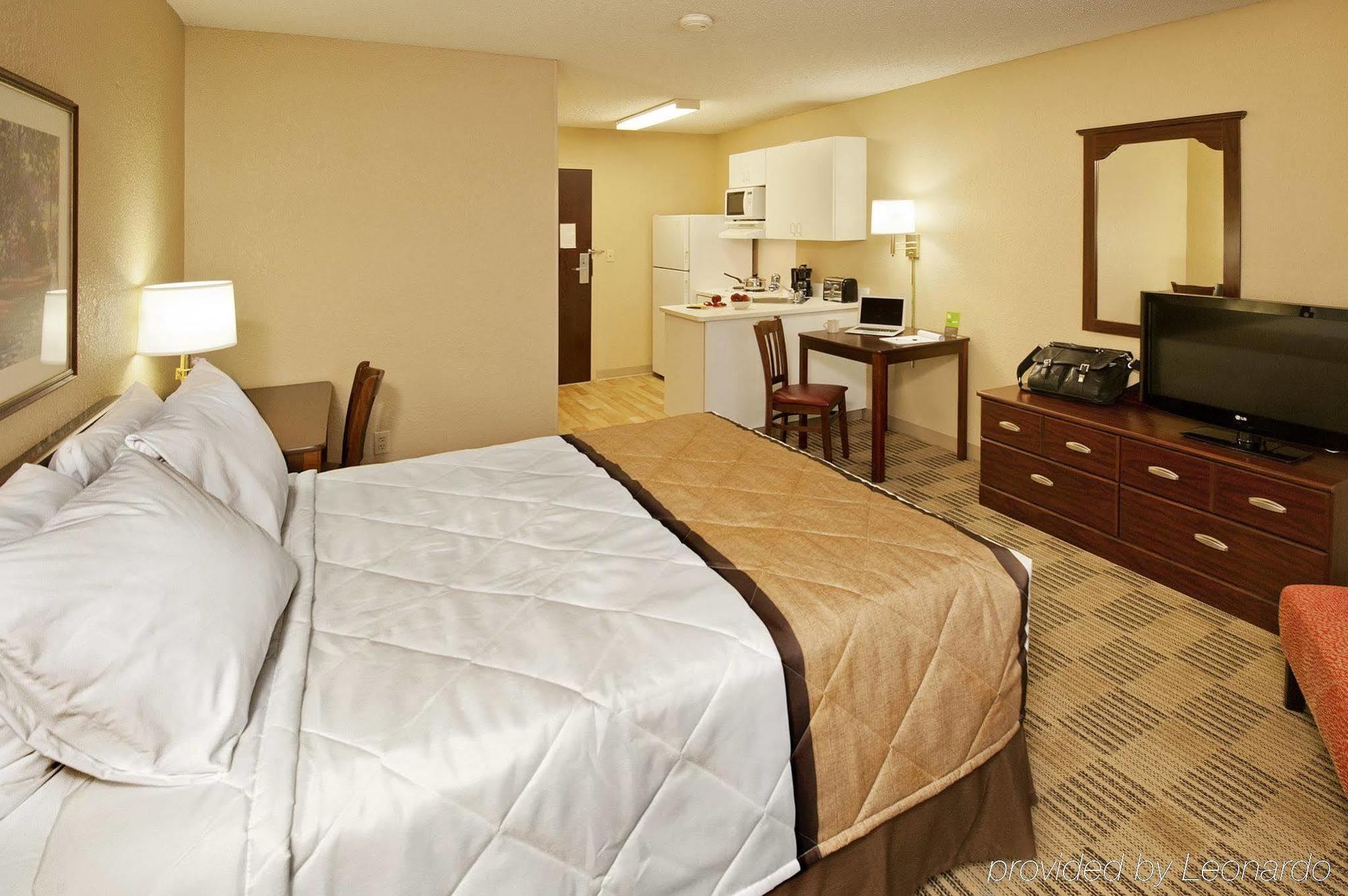 Extended Stay America Suites - Detroit - Metropolitan Airport Romulus Exterior photo